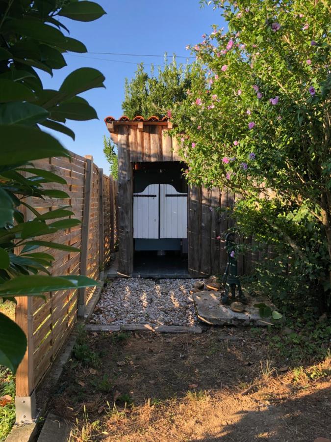 Les Cabanes Du Vigne Molandier Kültér fotó